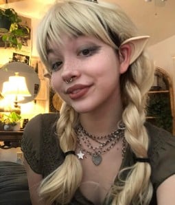 Annabeth | Blonde Synthetic Wig with Bangs