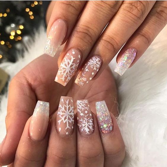 Christmas Subtle snowflakes nails