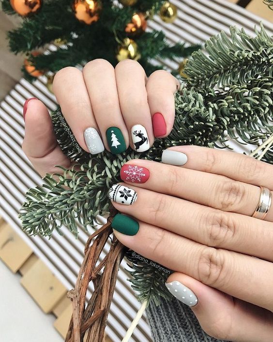 Christmas Green the design nails