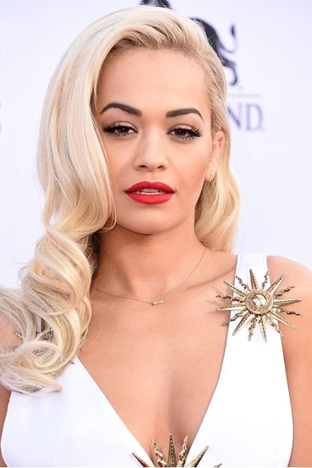 Why do celebrities love blonde hair so much? Why do celebrities love blonde hair so much?